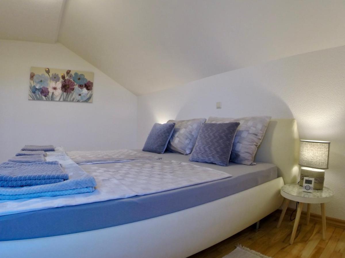 Holiday Apartment Lavanda Sumpetar Jesenice  Esterno foto