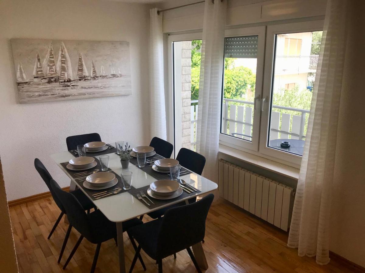 Holiday Apartment Lavanda Sumpetar Jesenice  Esterno foto