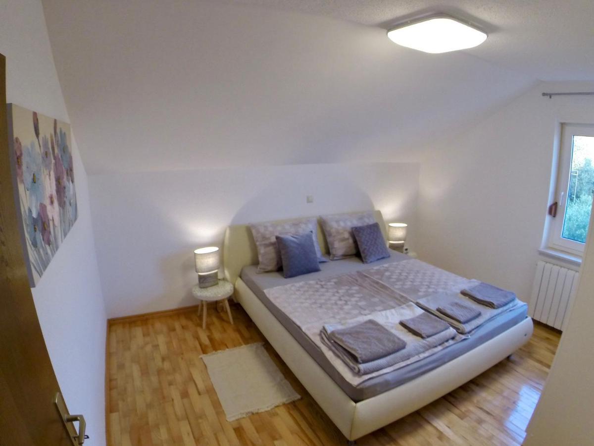 Holiday Apartment Lavanda Sumpetar Jesenice  Esterno foto